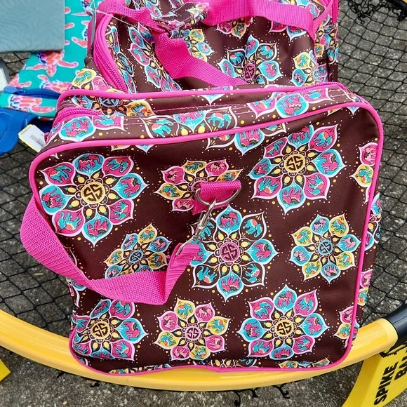 Brand new Simply Southern duffel bag! - Picture 2 of 4